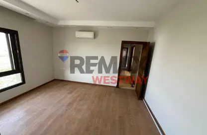 شقة - 3 غرف نوم - 3 حمامات للايجار في ذا كورت ياردز - كمبوندات الشيخ زايد - الشيخ زايد - الجيزة