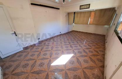 Apartment - 2 Bedrooms - 1 Bathroom for sale in Smouha - Hay Sharq - Alexandria