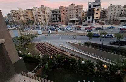 شقة - 2 غرف نوم - 2 حمامات للايجار في ذا فيلدج - المستثمرين الجنوبية - مدينة القاهرة الجديدة - القاهرة