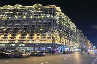 طابق كامل - 3 غرف نوم - 4 حمامات للايجار في شارع محمد فوزي معاذ - سموحة - حي شرق - الاسكندرية