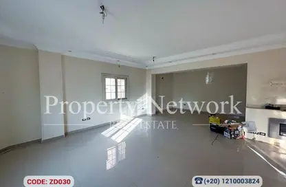Apartment - 3 Bedrooms - 2 Bathrooms for sale in Street 17 - District 5 - The 5th Settlement - New Cairo City - Cairo