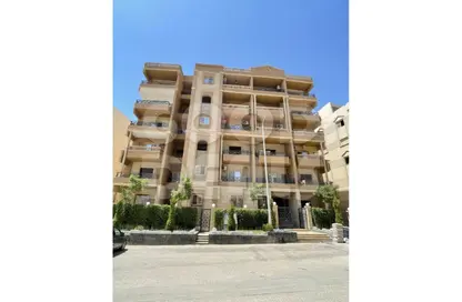 Apartment - 3 Bedrooms - 3 Bathrooms for sale in North Lotus - El Lotus - New Cairo City - Cairo