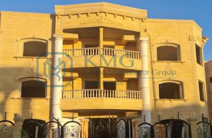 Apartment - 3 Bedrooms - 3 Bathrooms for sale in Omar Makram St. - Al Narges 6 - Al Narges - New Cairo City - Cairo