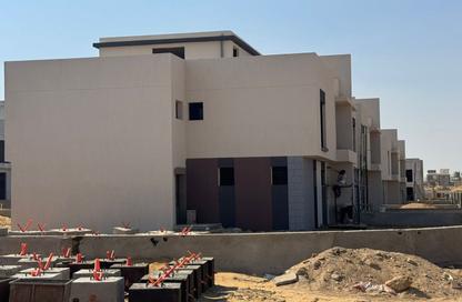 Townhouse - 3 Bedrooms - 3 Bathrooms for sale in Lake West 2 - Sheikh Zayed Compounds - Sheikh Zayed City - Giza Townhouse - 3 Bedrooms - 3 Bathrooms for sale in Lake West 2 - Sheikh Zayed Compounds - Sheikh Zayed City - Giza