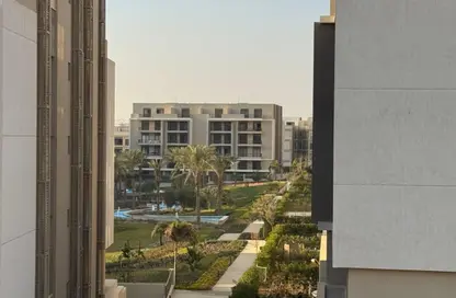 Apartment - 2 Bedrooms - 2 Bathrooms for sale in Moon Residences - Fifth Square - The 5th Settlement - New Cairo City - Cairo