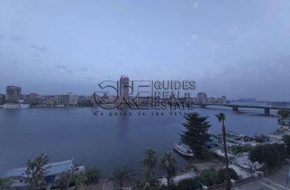 Apartment - 3 Bedrooms - 3 Bathrooms for sale in Nile St. - Dokki - Giza