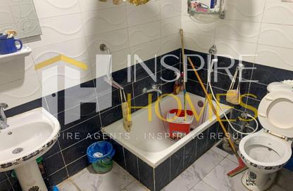 Apartment - 3 Bedrooms - 1 Bathroom for sale in Cleopatra - Hay Sharq - Alexandria