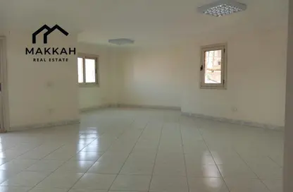 Office Space - 3 Bedrooms - 2 Bathrooms for rent in Salah Salem St. - Roxy - Heliopolis - Masr El Gedida - Cairo