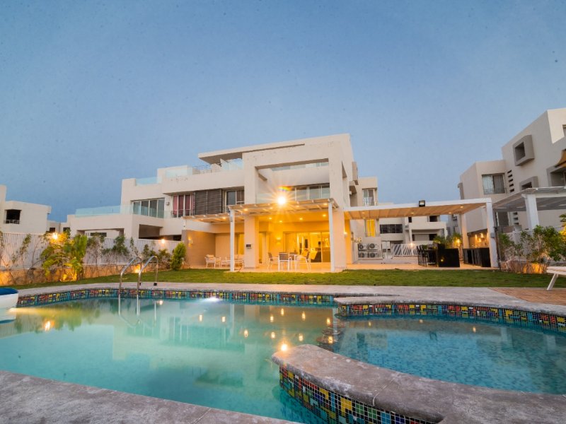3BR Chalet | Private Pool | Hacienda Bay thumbnail