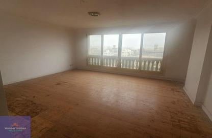 Apartment - 4 Bedrooms - 4 Bathrooms for sale in Sarayat Al Maadi - Hay El Maadi - Cairo