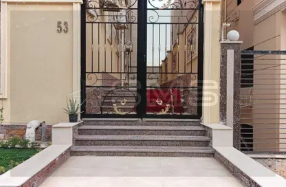 Apartment - 3 Bedrooms - 2 Bathrooms for sale in South Lotus - El Lotus - New Cairo City - Cairo