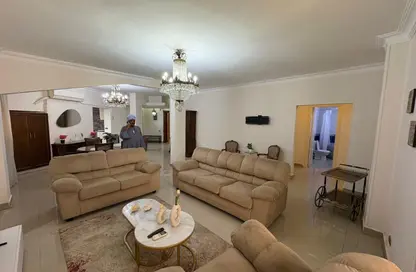 Apartment - 2 Bedrooms - 2 Bathrooms for rent in Al Mansour Mohamed St. - Zamalek - Cairo