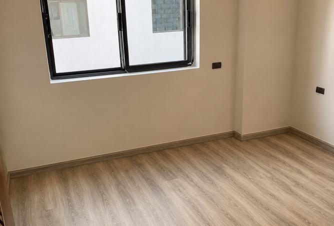 102070216 - Property Image 2