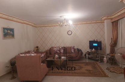Apartment - 3 Bedrooms - 1 Bathroom for sale in Al Baramka St. - Al Hadiqah Al Dawliyah - 7th District - Nasr City - Cairo