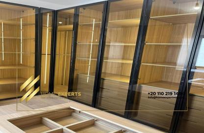 شقة - 3 غرف نوم - 3 حمامات للايجار في مون ريزيدنس - فيفث سكوير - التجمع الخامس - مدينة القاهرة الجديدة - القاهرة