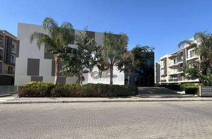 Apartment - 3 Bedrooms - 3 Bathrooms for rent in Galleria Moon Valley - South Investors Area - New Cairo City - Cairo