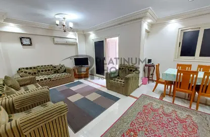 شقة - 3 غرف نوم - 1 حمام للايجار في شارع محمد مقبل - جليم - حي شرق - الاسكندرية