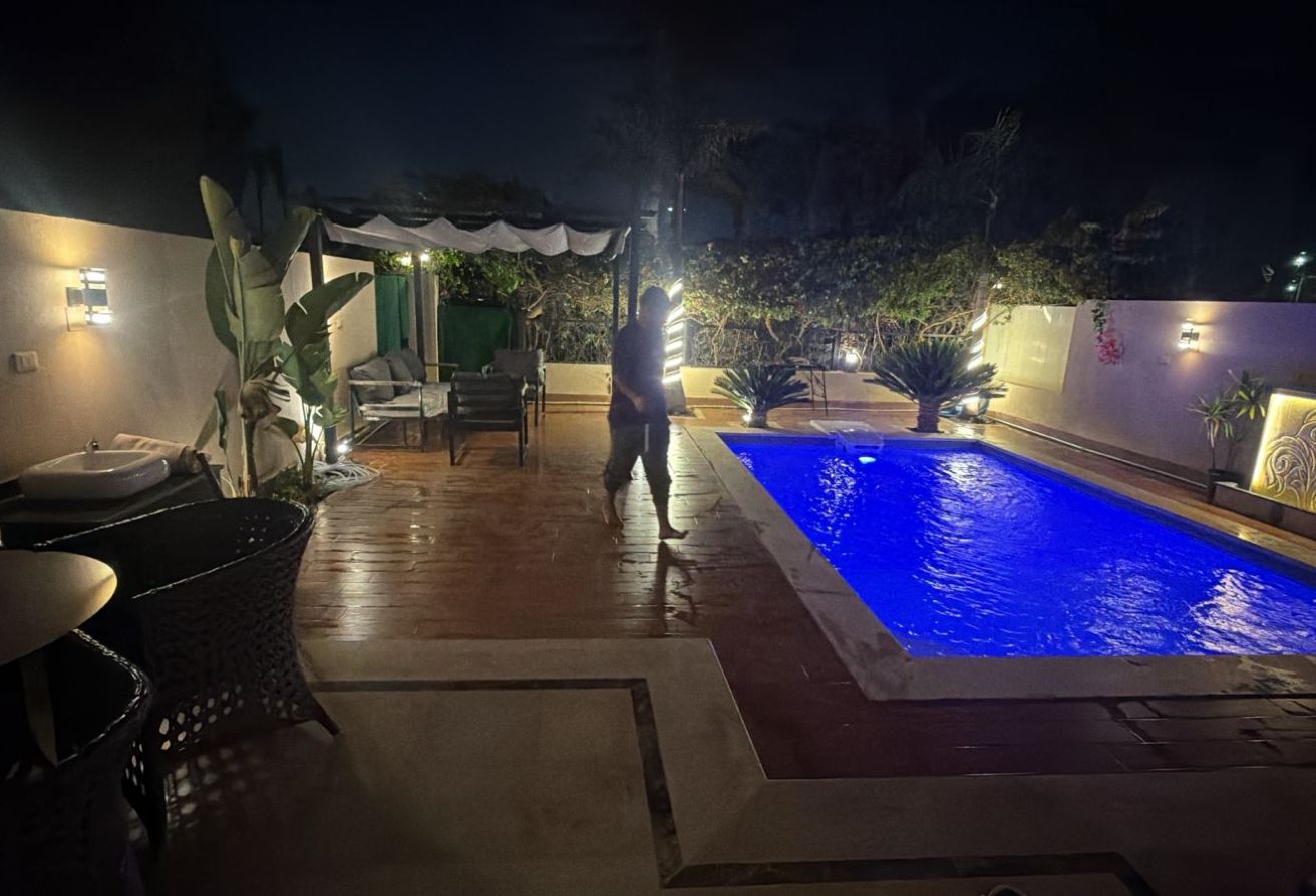 4BR Townhouse | Private Pool | Hyde Park thumbnail