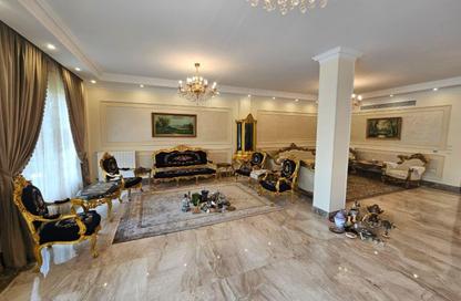 Villa - 3 Bedrooms - 5 Bathrooms for sale in Royal City - Sheikh Zayed Compounds - Sheikh Zayed City - Giza
