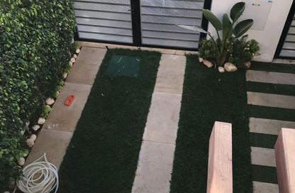 Apartment - 2 Bedrooms - 3 Bathrooms for sale in Hyde Park Central - The 6th Settlement - New Cairo City - Cairo