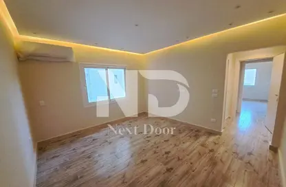 شقة - 2 غرف نوم - 2 حمامات للايجار في كوربة هايتس - الحي الخامس - هليوبوليس الجديدة - القاهرة