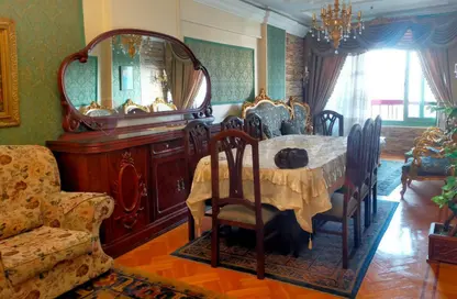 شقة - 3 غرف نوم - 2 حمامات للايجار في مصطفي كامل - حي شرق - الاسكندرية