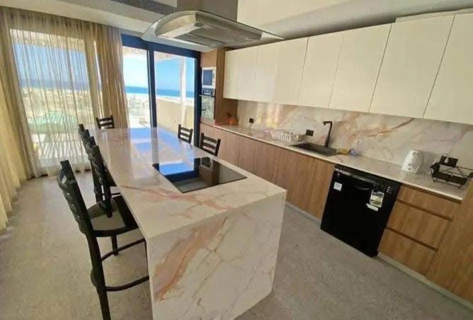 68003204 - Property Main Image