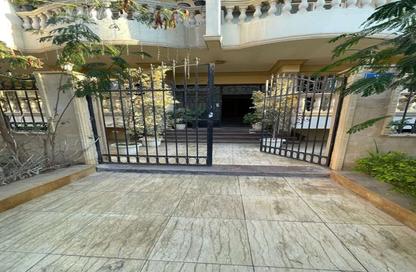 Villa - 4 Bedrooms - 3 Bathrooms for sale in El Narges Buildings - Al Narges - New Cairo City - Cairo