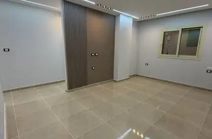 شقة - 3 غرف نوم - 2 حمامات للبيع في البوابة الرابعة - مينا - حدائق الاهرام - الجيزة