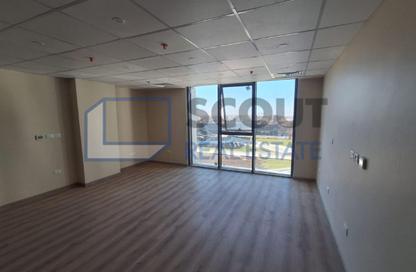 Office Space - Studio - 1 Bathroom for rent in Hyde Park Business District Mall - South Teseen St. - The 5th Settlement - New Cairo City - Cairo