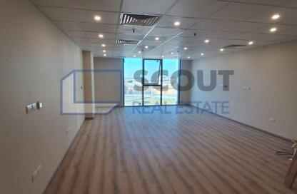 Office Space - Studio - 1 Bathroom for rent in Hyde Park Business District Mall - South Teseen St. - The 5th Settlement - New Cairo City - Cairo