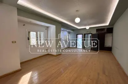 مساحات مكتبية - 5 غرف نوم - 1 حمام للبيع في شارع زهراء المعادى - دجلة - حي المعادي - القاهرة