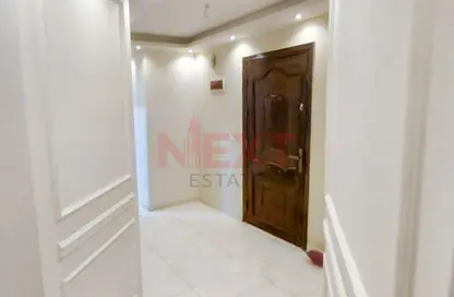 شقة - 3 غرف نوم - 2 حمامات للايجار في شارع محرم بك - محرم بك - حي وسط - الاسكندرية