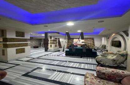Apartment - 4 Bedrooms - 2 Bathrooms for sale in Mostafa Al Nahas St. - 6th Zone - Nasr City - Cairo