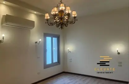 (بنتهاوس  (روف - 3 غرف نوم - 3 حمامات للايجار في جاليريا  مون فالى - المستثمرين الجنوبية - مدينة القاهرة الجديدة - القاهرة