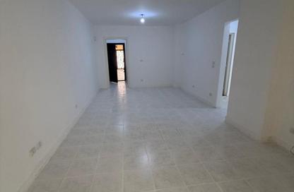 Apartment - 2 Bedrooms - 1 Bathroom for rent in Al Rehab - New Cairo City - Cairo
