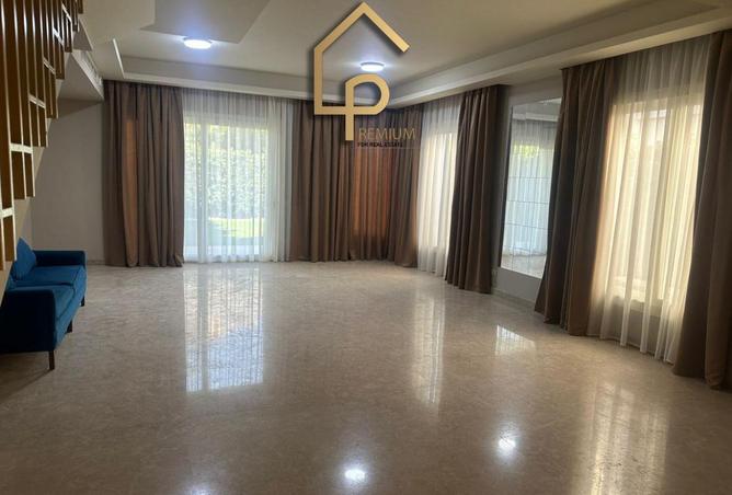 82104117 - Property Main Image