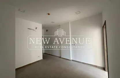 مساحات مكتبية - 3 غرف نوم - 1 حمام للايجار في ليك فيو - كمبوندات التجمع الخامس - التجمع الخامس - مدينة القاهرة الجديدة - القاهرة