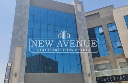 Office Space - 4 Bedrooms - 2 Bathrooms for sale in Kingsway - Boulevard Road - Green Belt - 6 October City - Giza