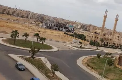 شقة - 4 غرف نوم - 3 حمامات للبيع في المجاورة الرابعة - المنطقة الخامسة - مدينة الشروق - القاهرة