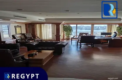 Office Space - 7+ Bedrooms - 7 Bathrooms for rent in Cornish El Nile St. - Maadi - Hay El Maadi - Cairo