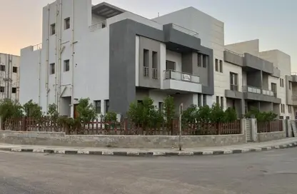 Villa - 4 Bedrooms - 5 Bathrooms for sale in Wesal City - El Shorouk Compounds - Shorouk City - Cairo
