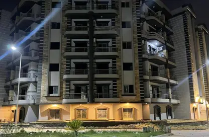 Apartment - 2 Bedrooms - 2 Bathrooms for sale in Sarayat El-Kattameya - El Katameya Compounds - El Katameya - New Cairo City - Cairo