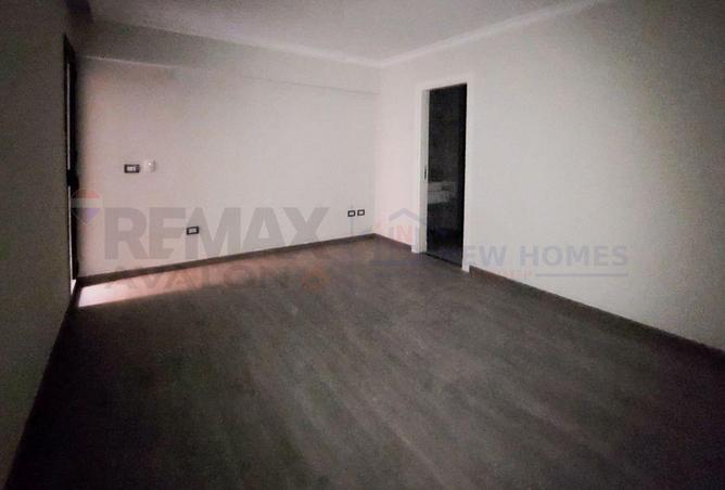 80531926 - Property Image 3
