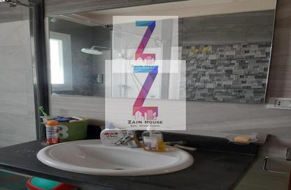 Chalet - 3 Bedrooms - 2 Bathrooms for rent in Mountain View - Ras Al Hekma - North Coast