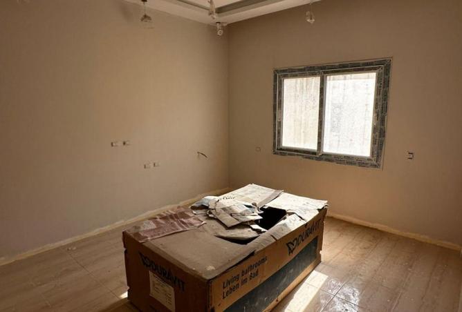 81312437 - Property Image 3