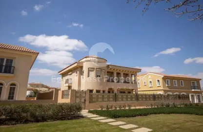 فيلا - 7 غرف نوم - 8 حمامات للبيع في هايد بارك سنترال - التجمع السادس - مدينة القاهرة الجديدة - القاهرة