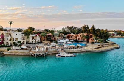Chalet - 2 Bedrooms - 2 Bathrooms for sale in Swan Lake Gouna - El Gouna - Hurghada - Red Sea