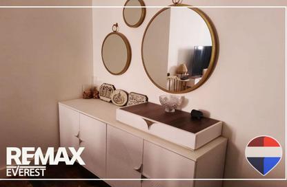 Apartment - 2 Bedrooms - 1 Bathroom for rent in Al Mostathmir El Saghir - 10th District - Sheikh Zayed City - Giza