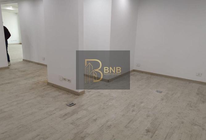 81843888 - Property Image 3